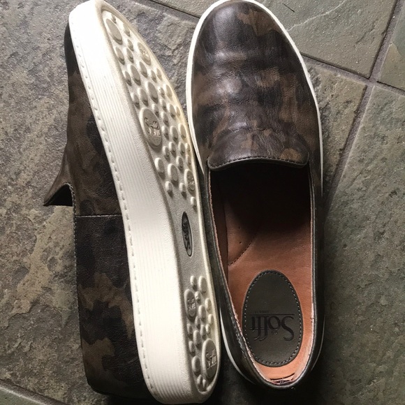 Shoes - Picture 4 of 13